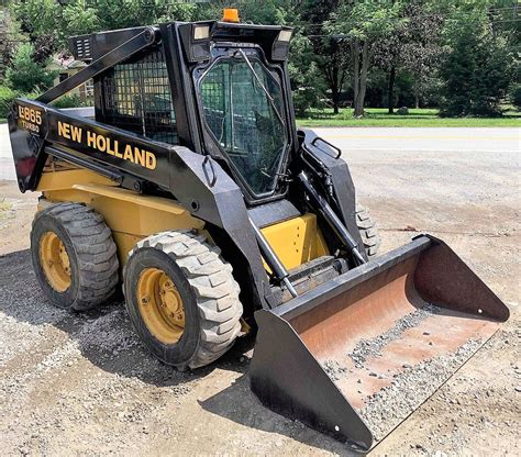 new holland skid steer lx885